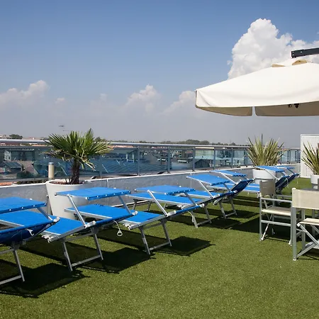 Tropical 3*