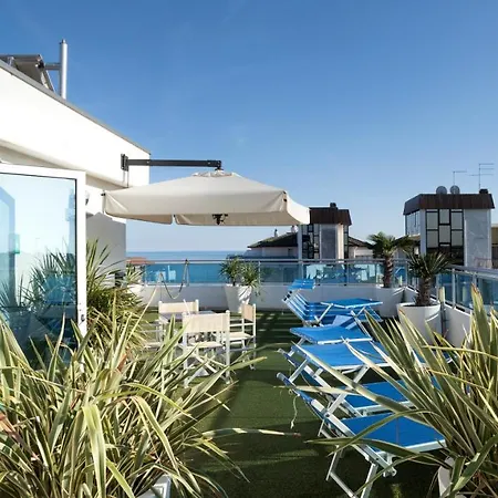 Tropical Szálloda 3*