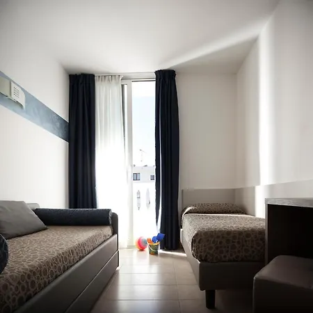 Tropical Szálloda 3*