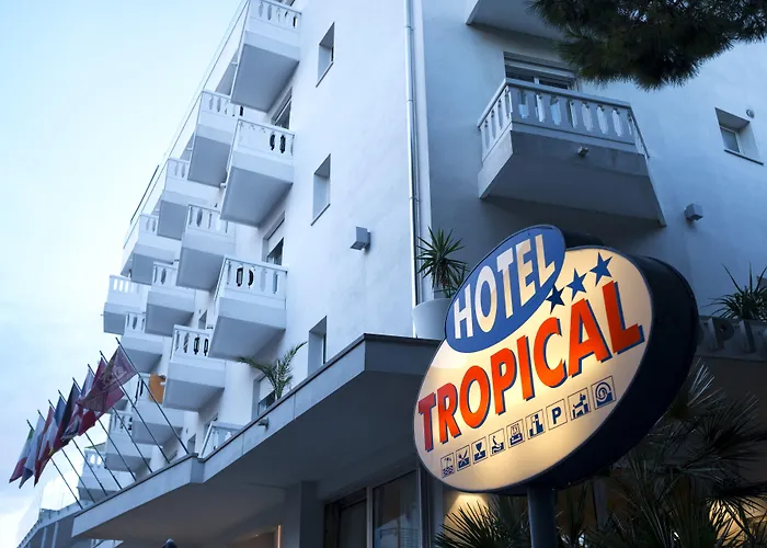 Tropical ホテル 3*
