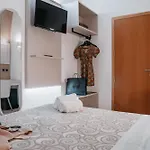 Tropical Отель