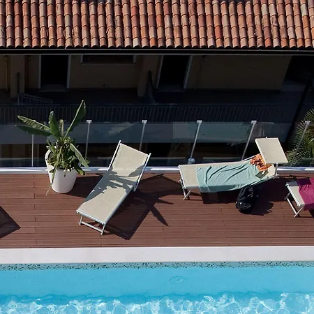 Tropical Hotel 3*