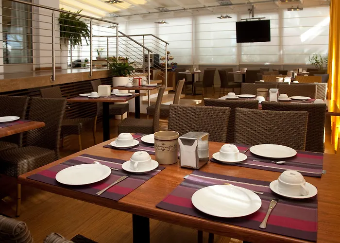 Отель Tropical Лидо-ди-Езоло